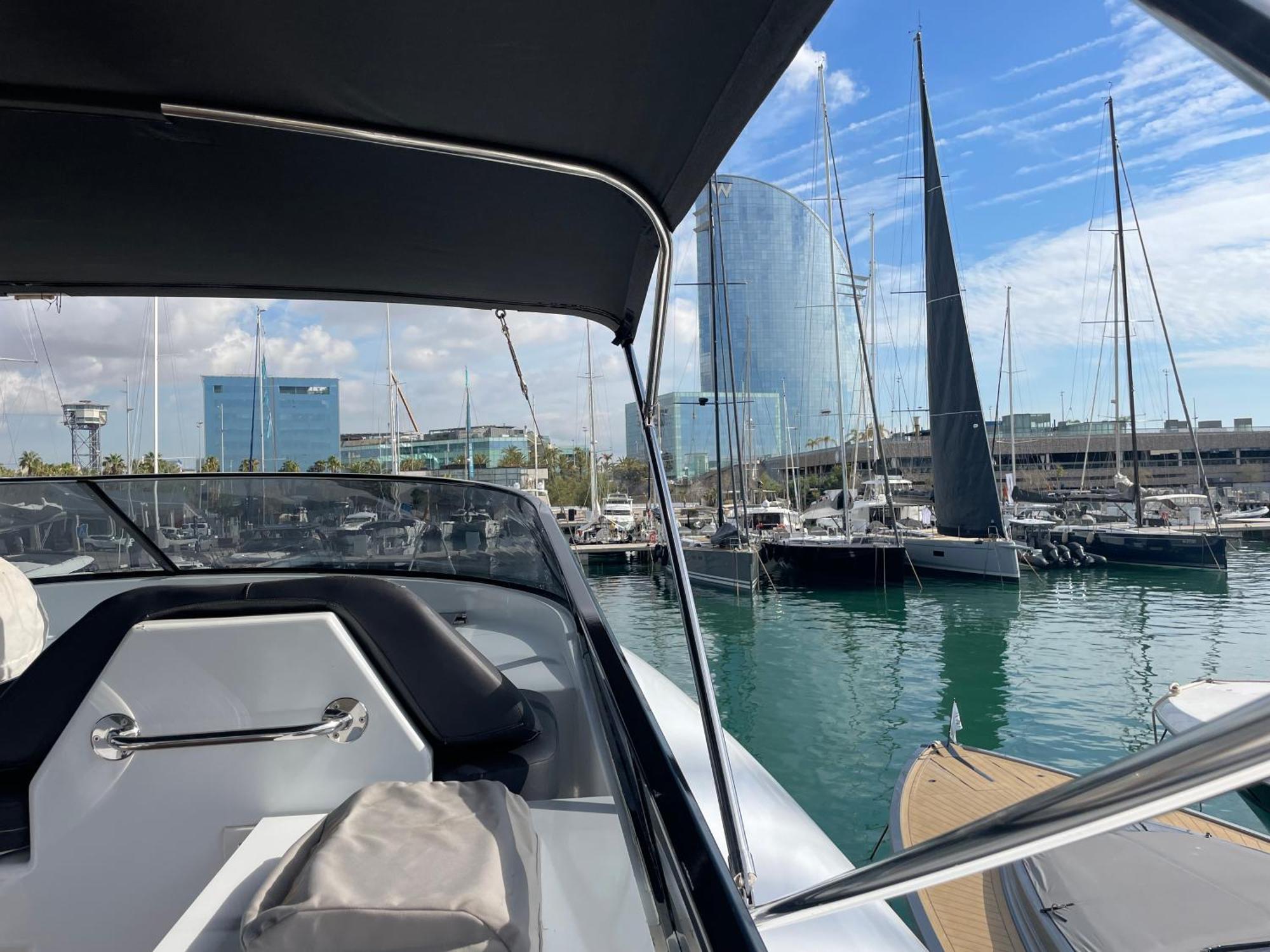فندق Motoryacht 21 Avec Equipage برشلونة المظهر الخارجي الصورة